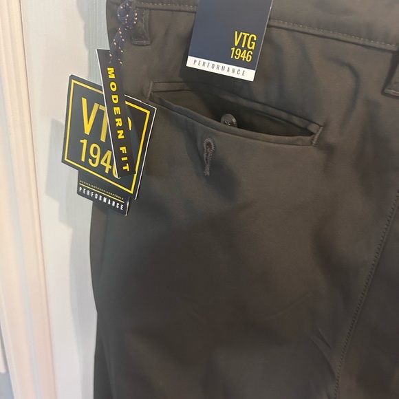 “Vintage 1946” Men's Dark Green/Khaki Modern Fit Performance Chinos w/ Pockets - Picture 4 of 17